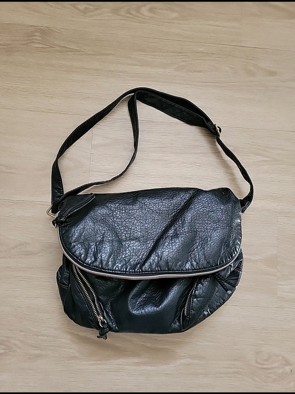 Y2k BONGO Black Crossbody Bag EUC